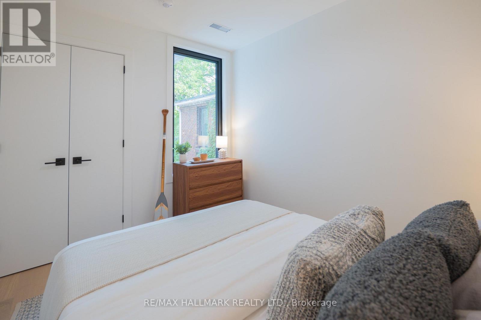 71 Langley Avenue Property Photo 28