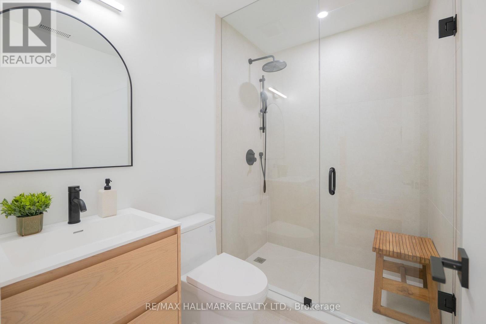 71 Langley Avenue Property Photo 30