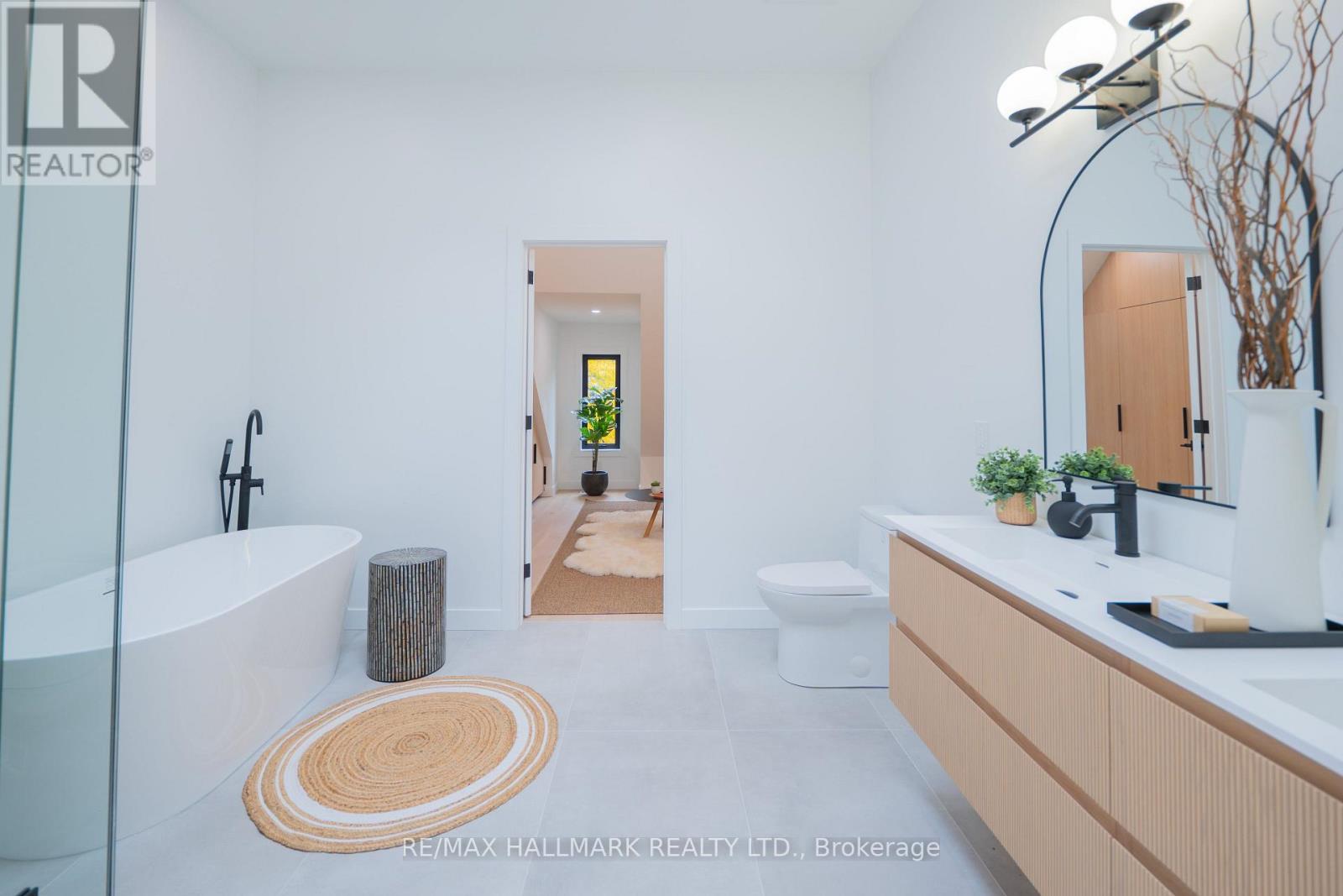 71 Langley Avenue Property Photo 37