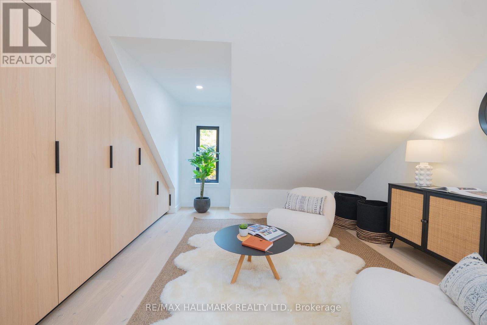 71 Langley Avenue Property Photo 40