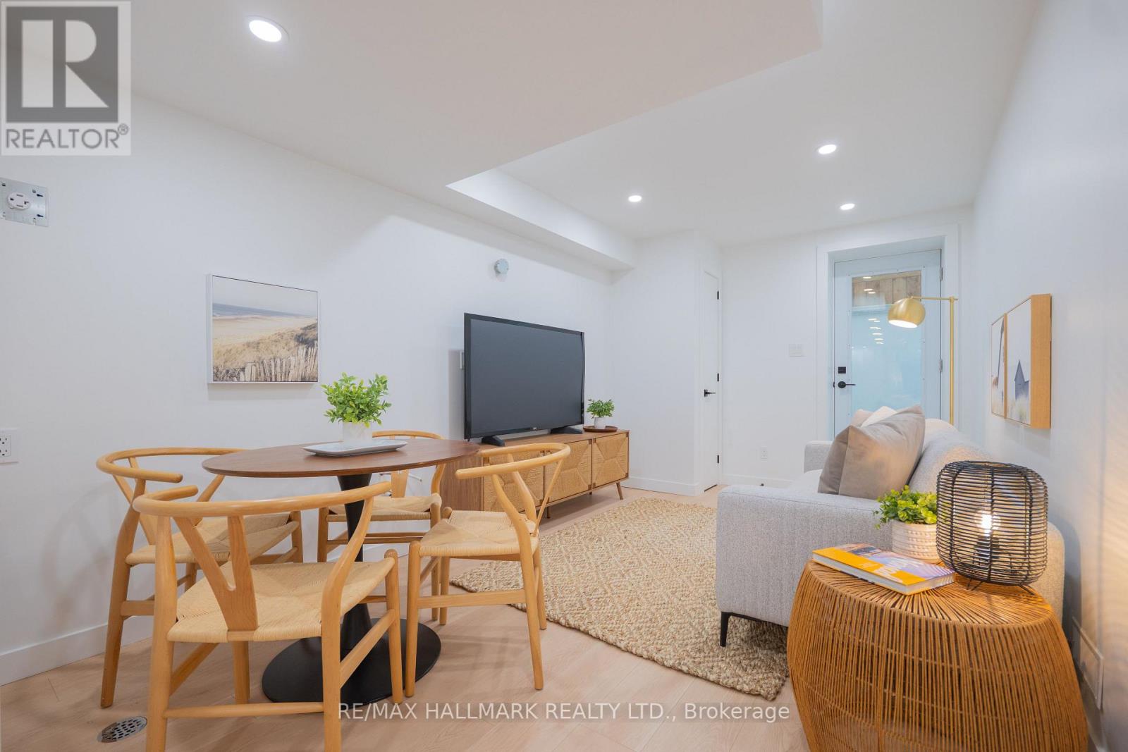 71 Langley Avenue Property Photo 42