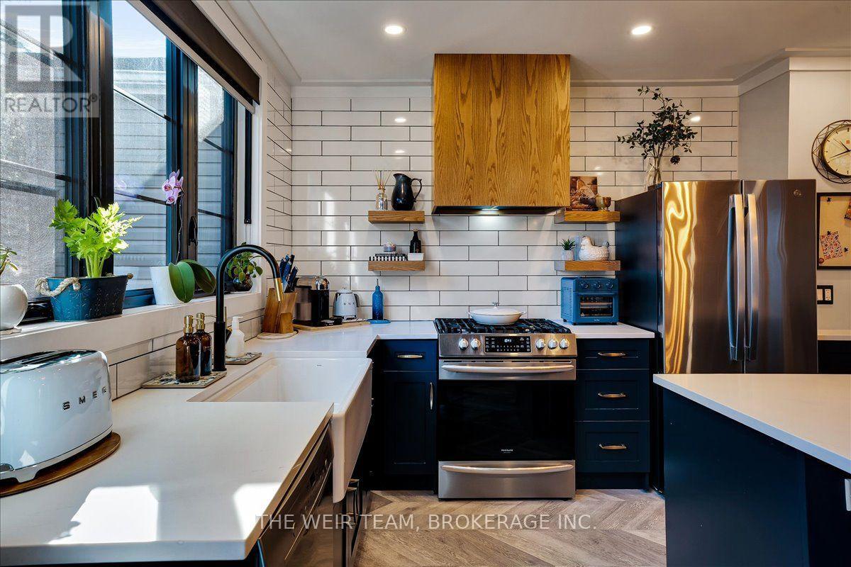 13 Amroth Avenue Property Photo 7