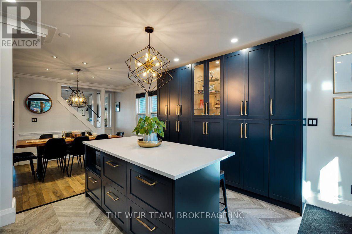 13 Amroth Avenue Property Photo 8