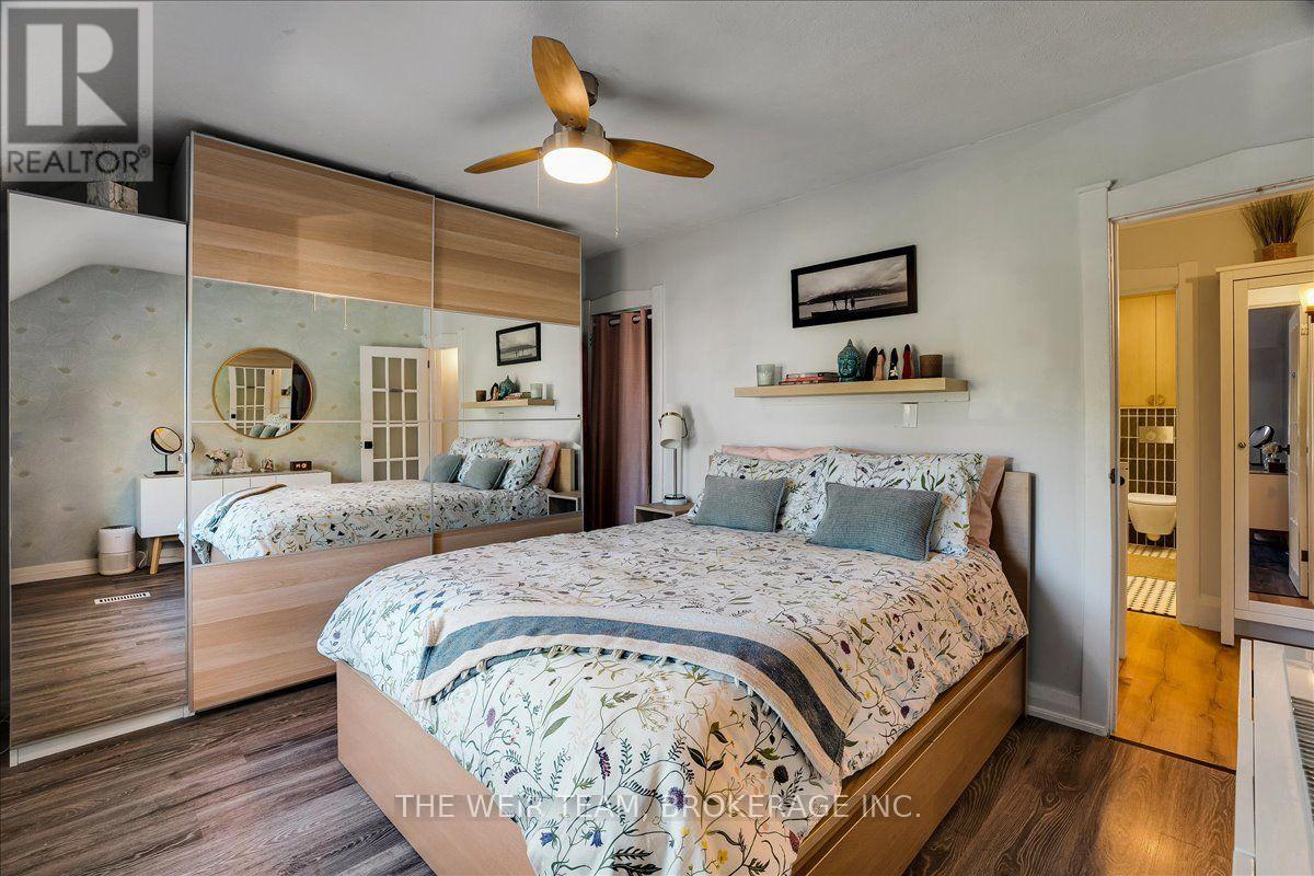 13 Amroth Avenue Property Photo 11