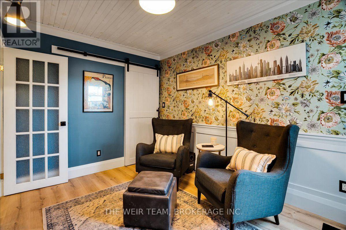 13 Amroth Avenue Property Photo 12