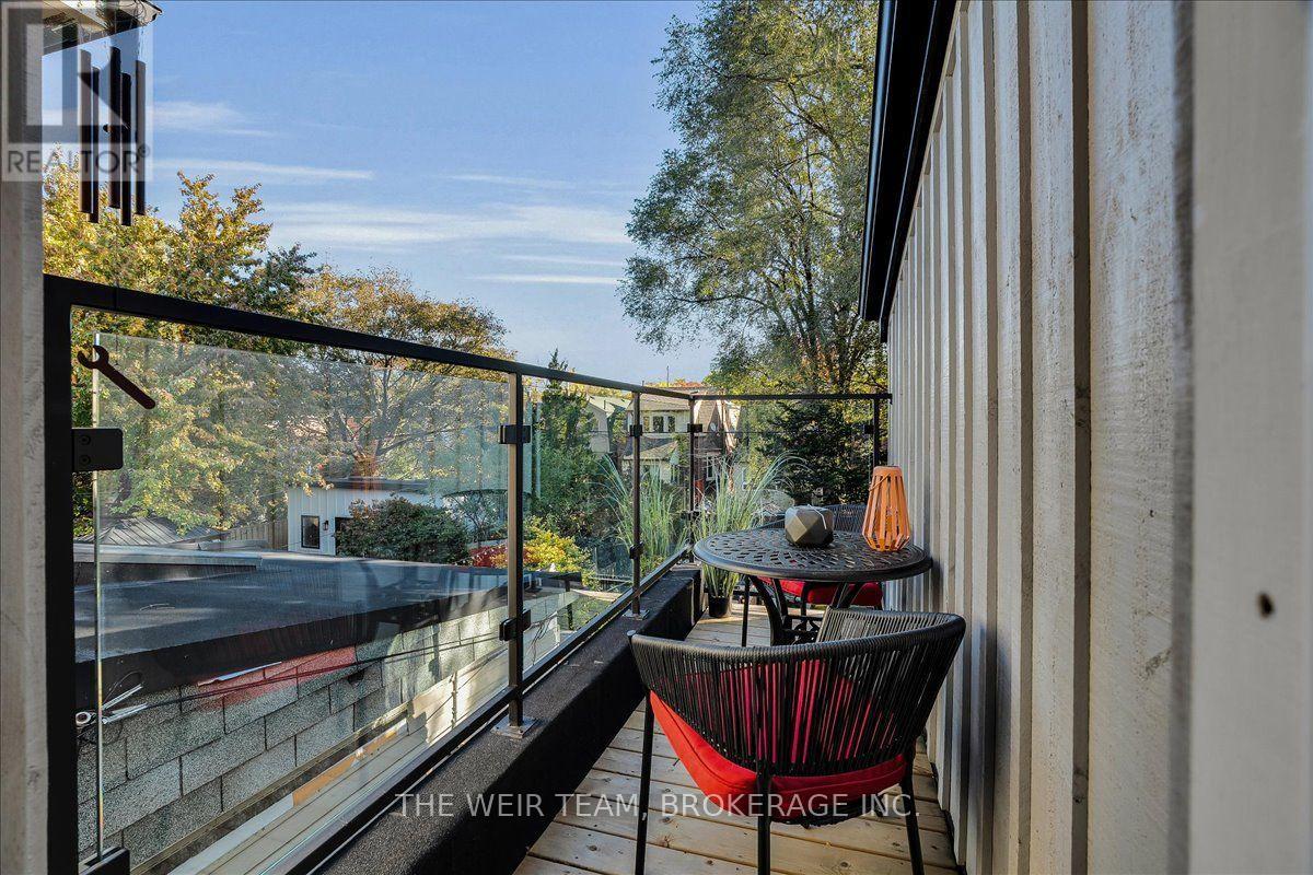 13 Amroth Avenue Property Photo 14