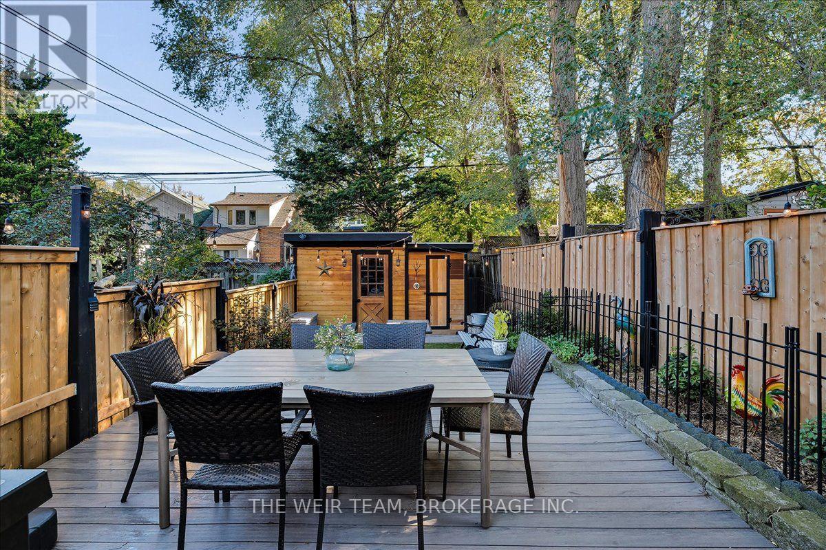 13 Amroth Avenue Property Photo 26