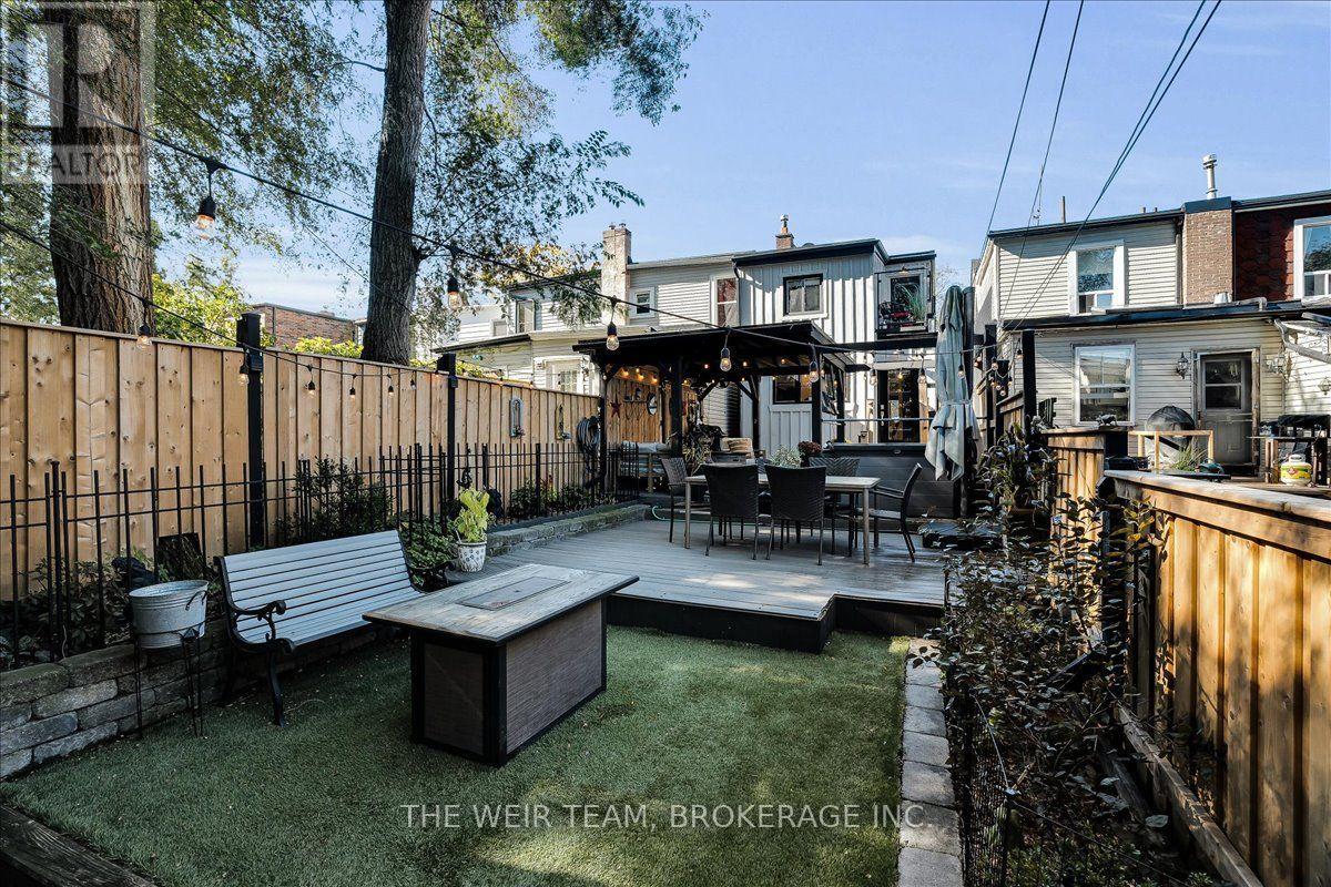 13 Amroth Avenue Property Photo 28