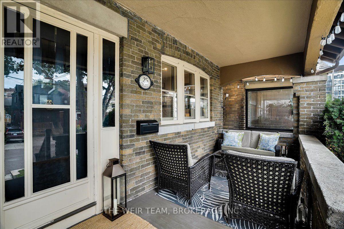 25 Oak Park Avenue Property Photo 2