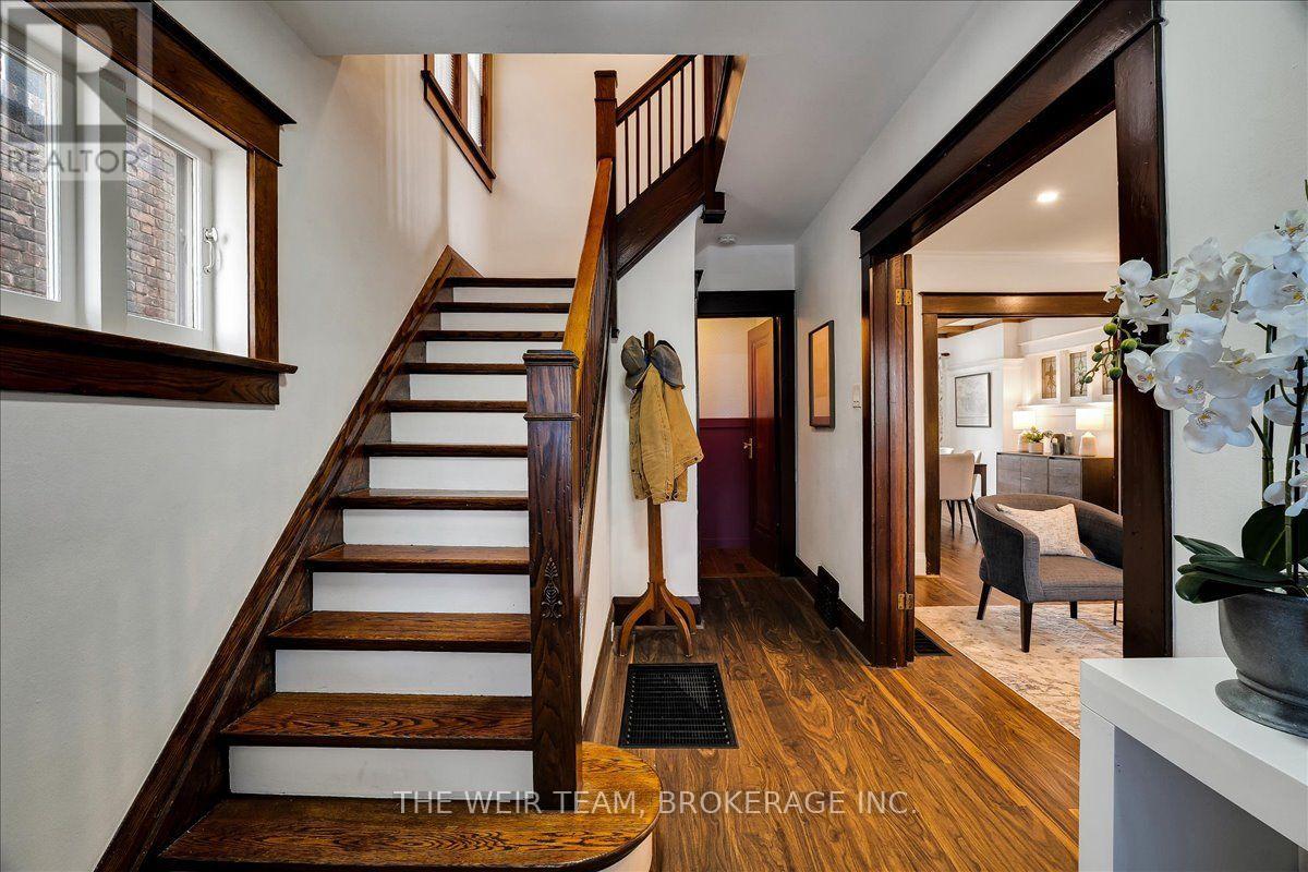 25 Oak Park Avenue Property Photo 3