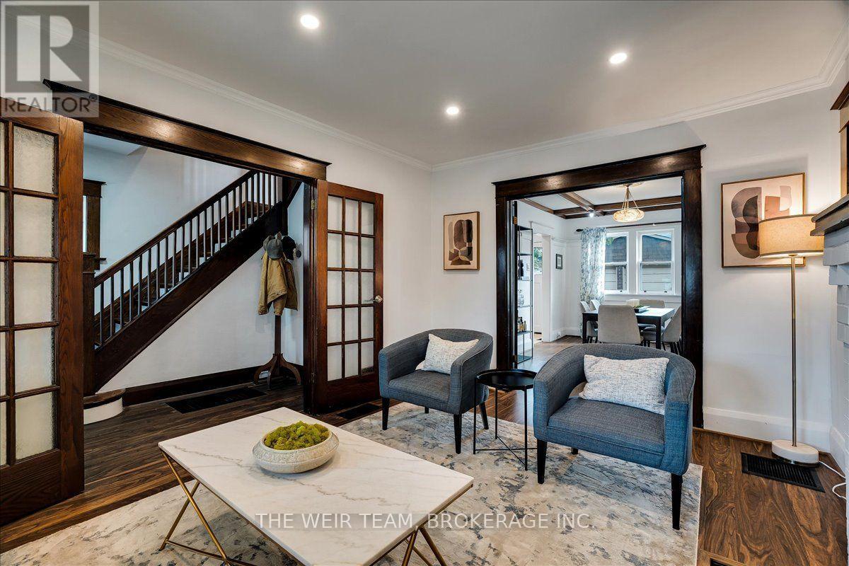 25 Oak Park Avenue Property Photo 8