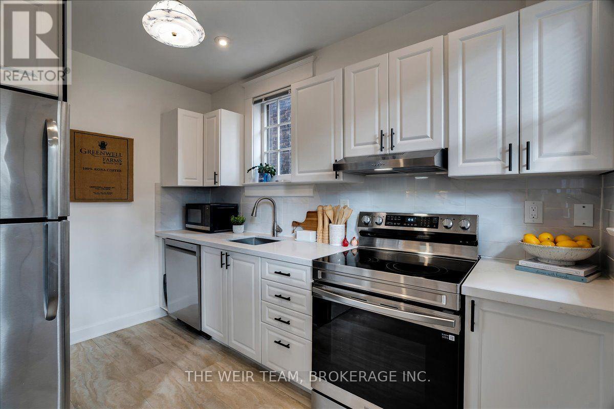 25 Oak Park Avenue Property Photo 14