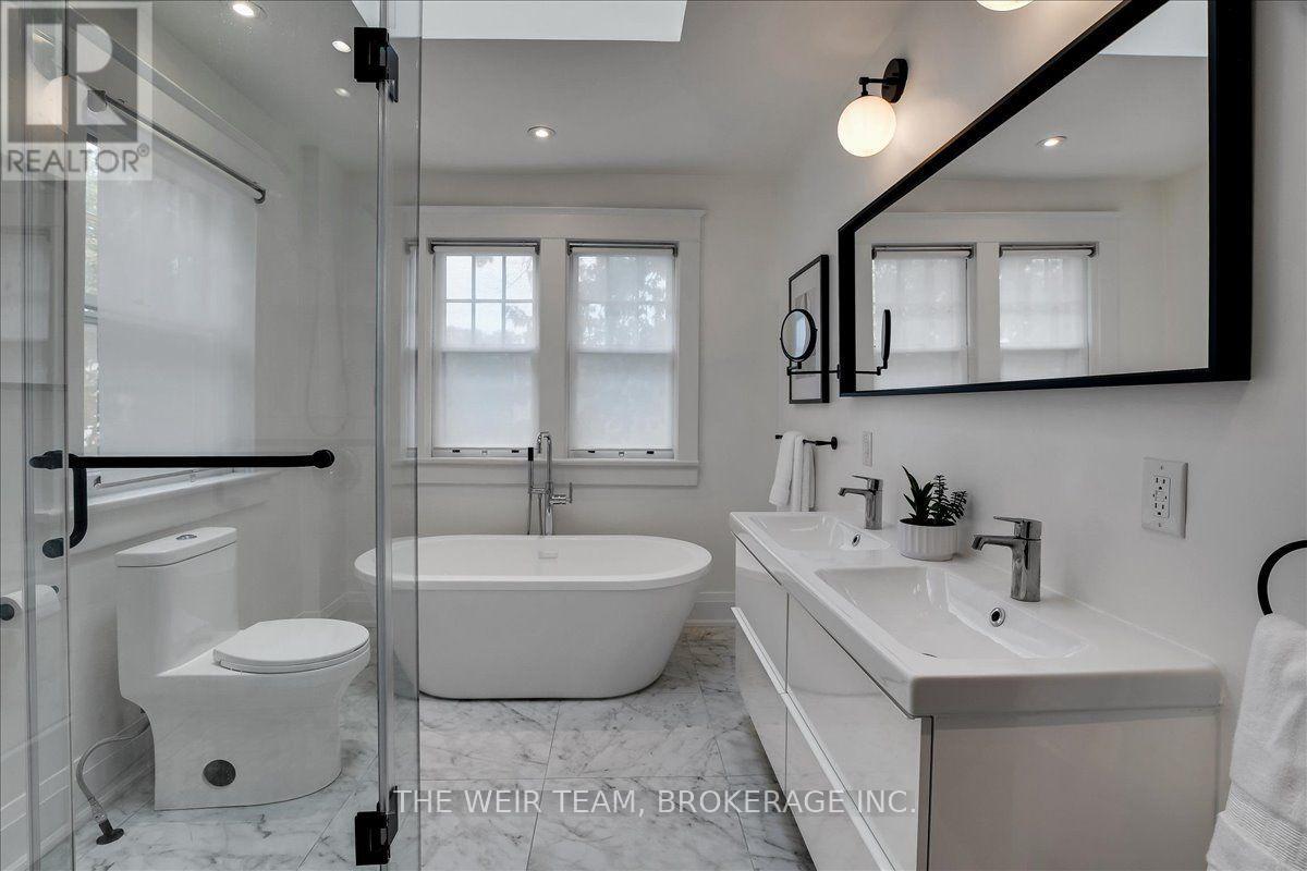 25 Oak Park Avenue Property Photo 19