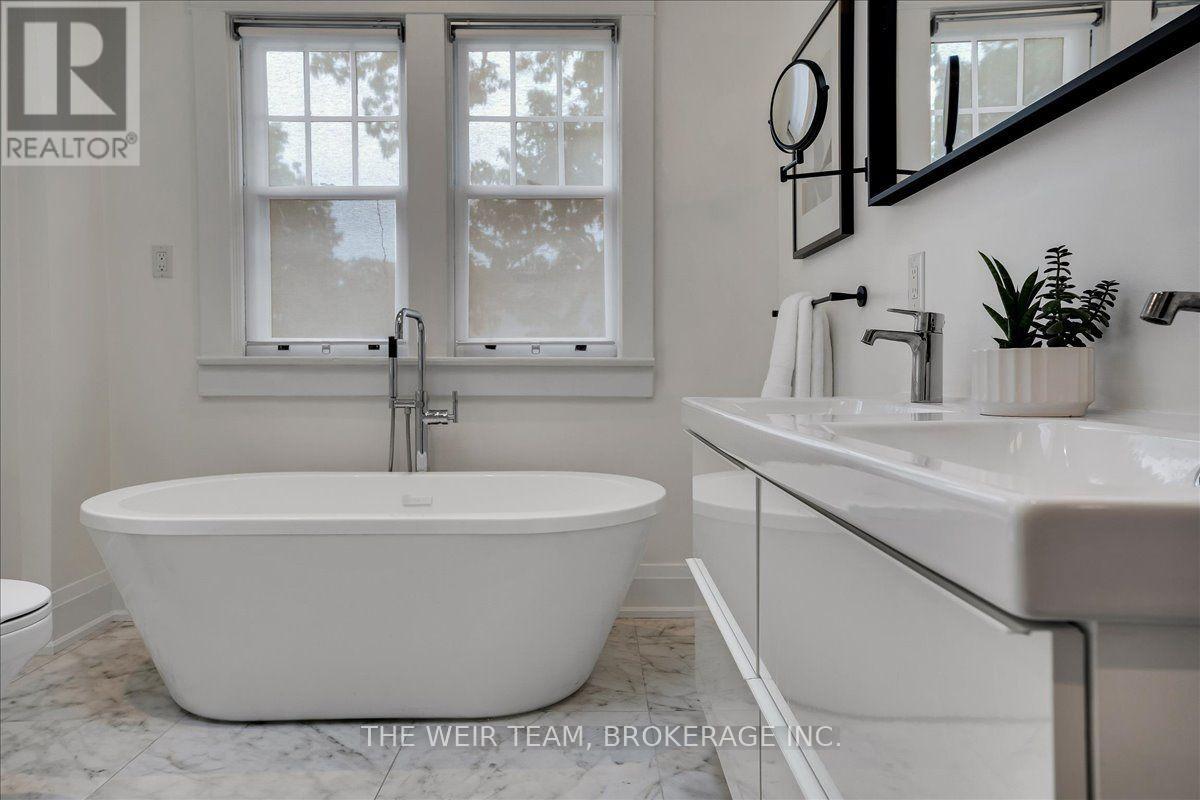 25 Oak Park Avenue Property Photo 20
