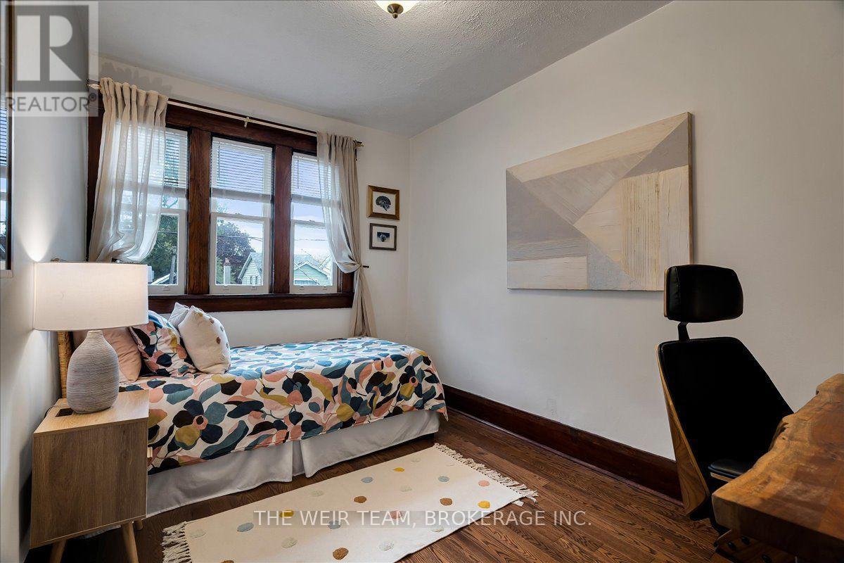 25 Oak Park Avenue Property Photo 23
