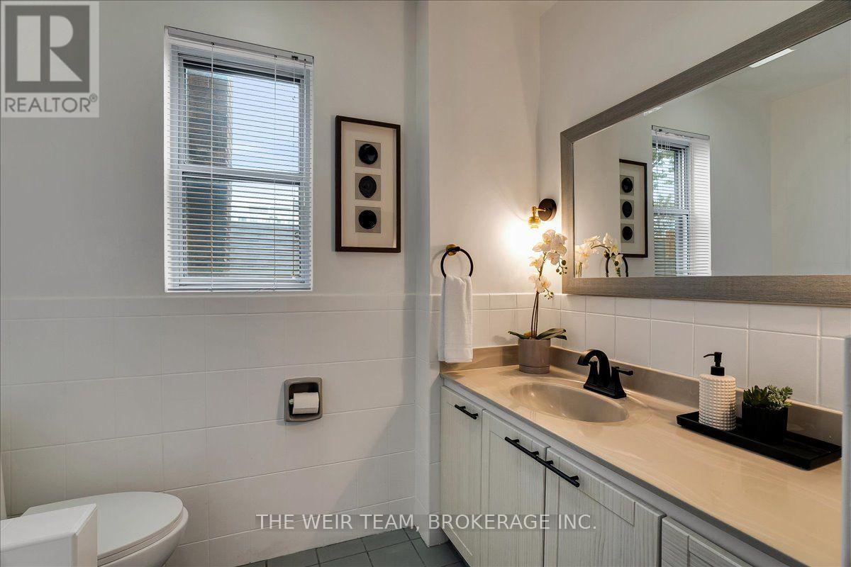 25 Oak Park Avenue Property Photo 24