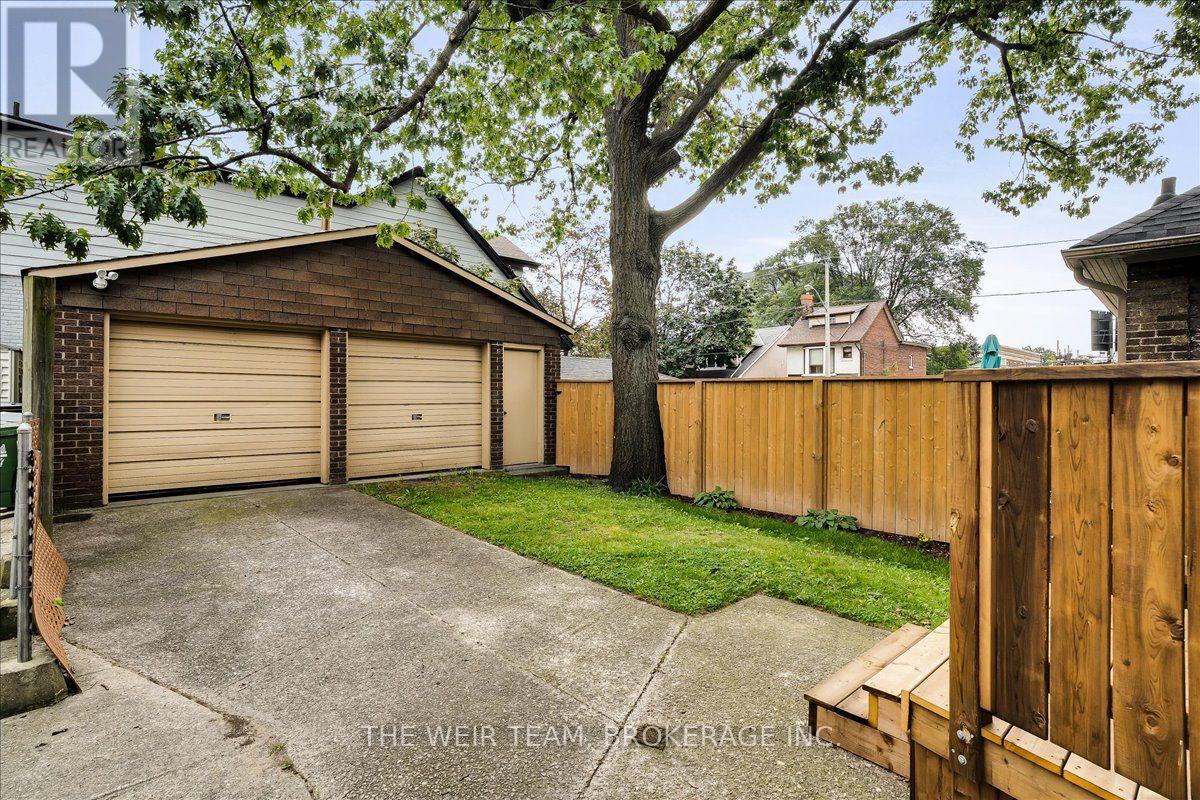 25 Oak Park Avenue Property Photo 30
