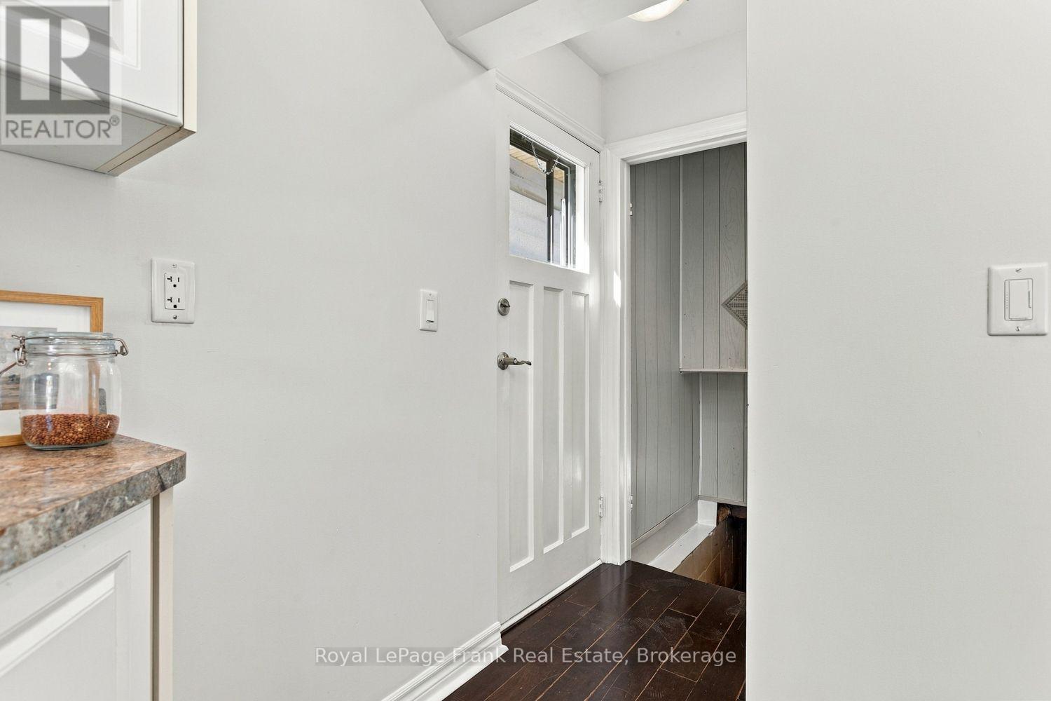 304 Pine Avenue Property Photo 11