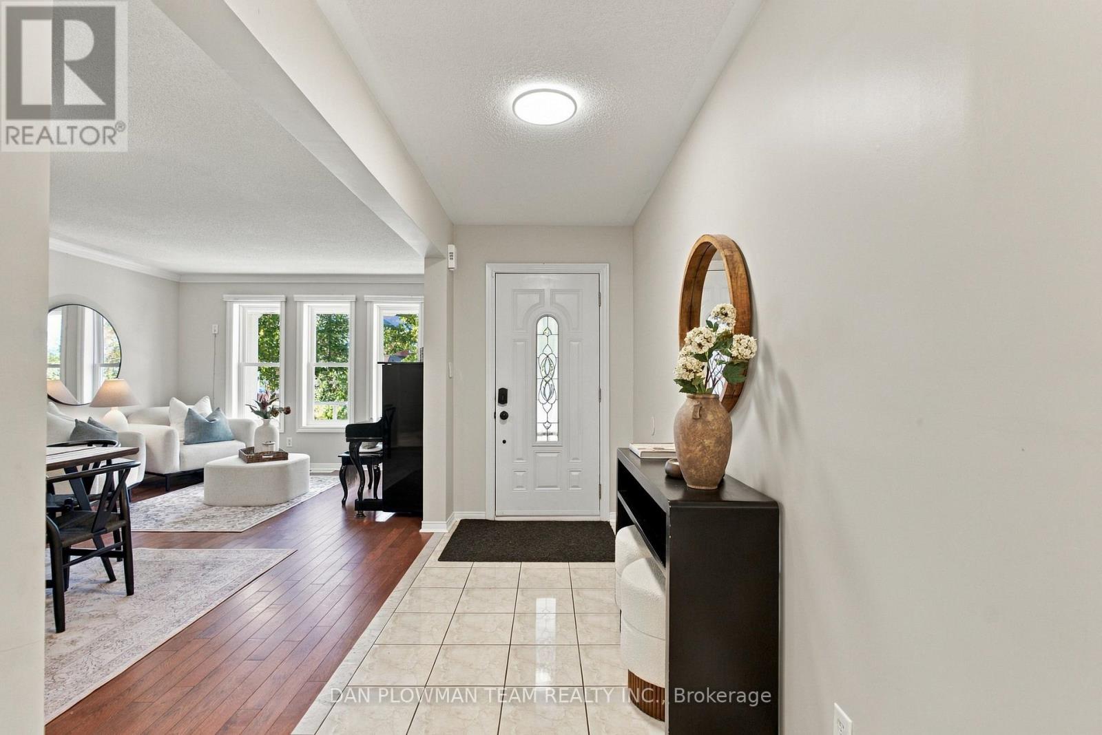 980 Langford Street Property Photo 2