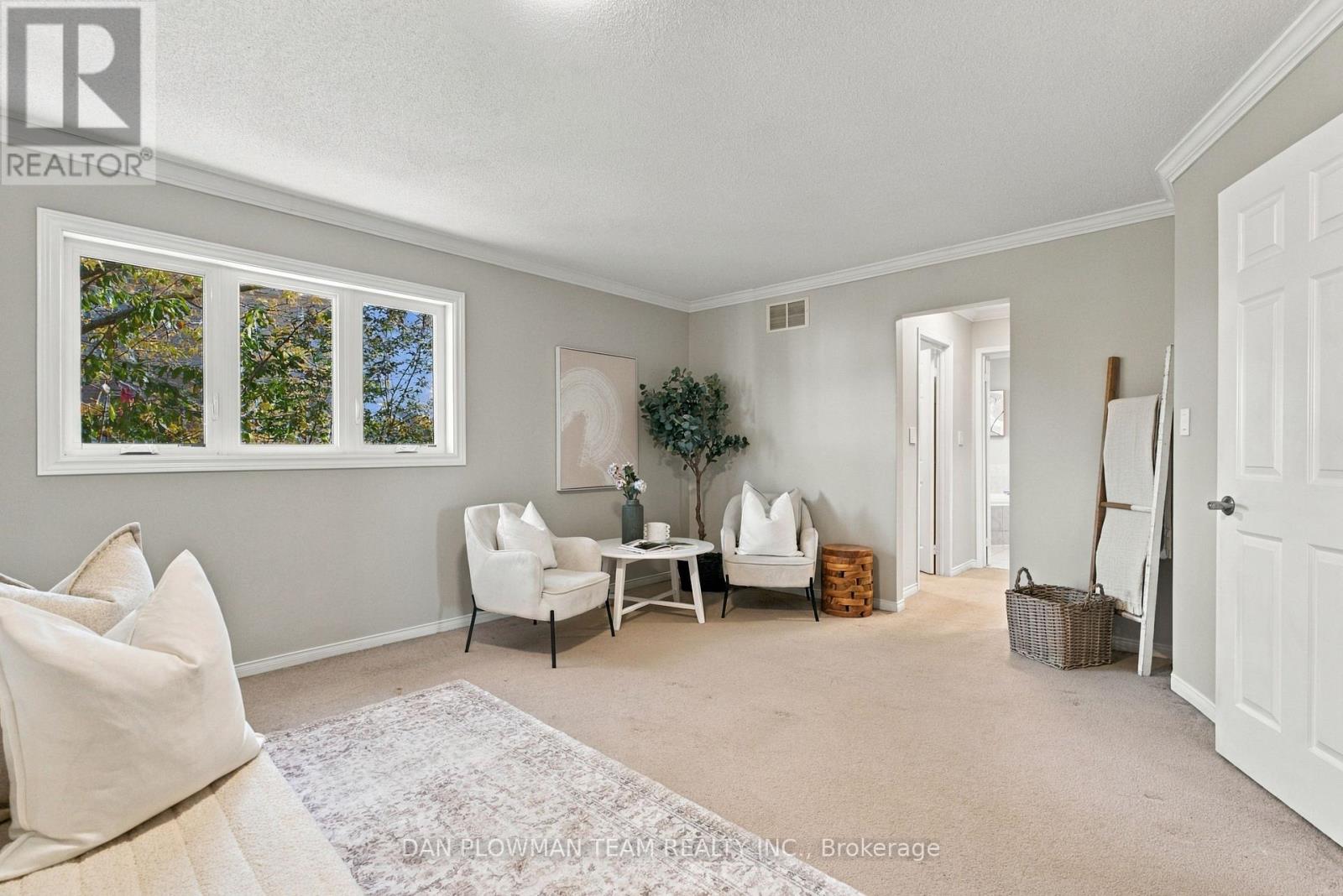 980 Langford Street Property Photo 21