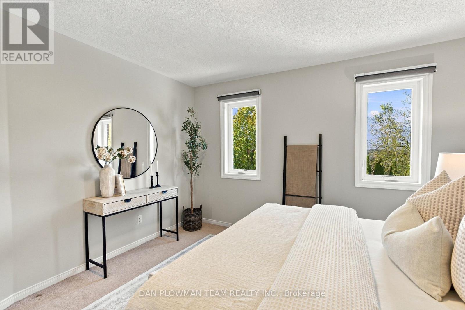 980 Langford Street Property Photo 26