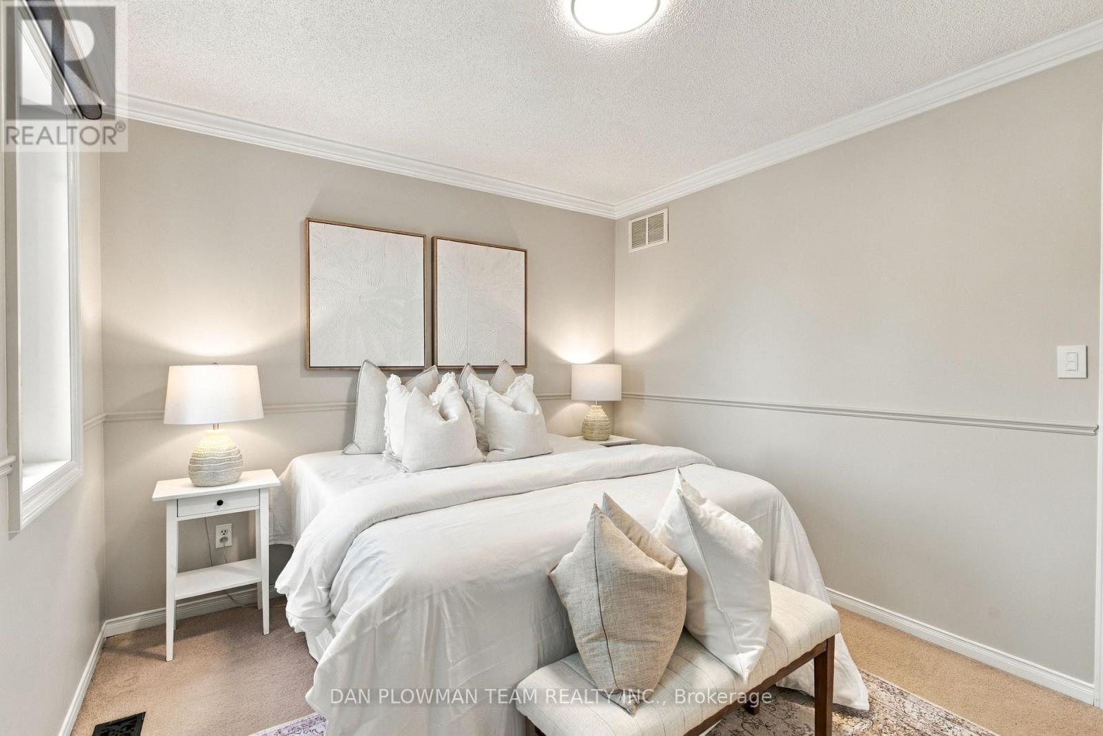 980 Langford Street Property Photo 28