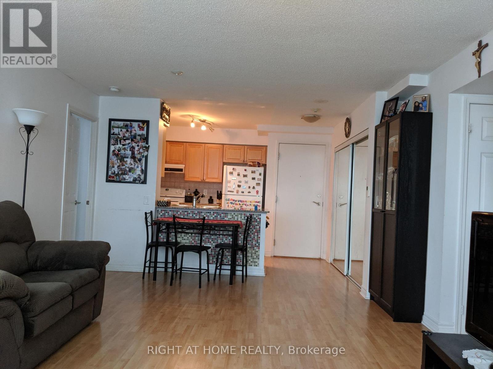 3405 - 83 Borough Drive Property Photo 7