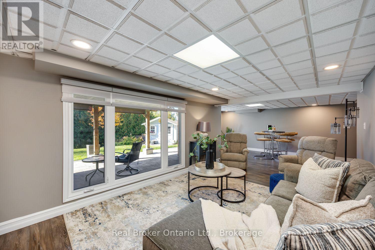 550 Crimson Court Property Photo 33