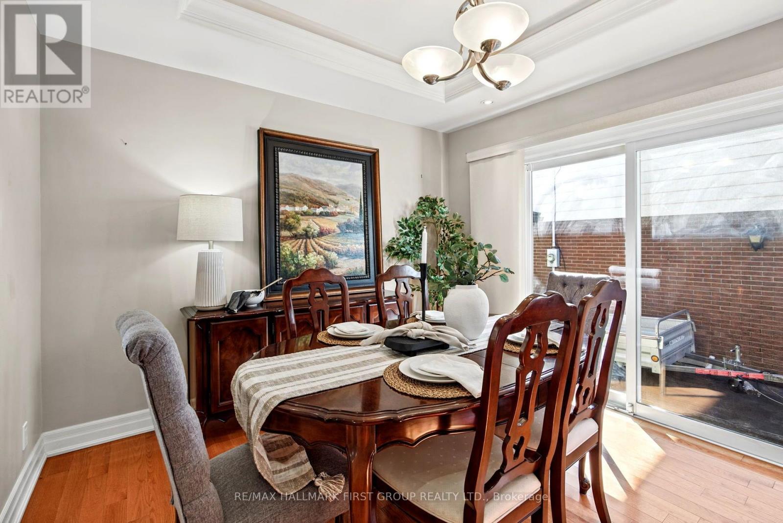 518 Gilbert Street E Property Photo 11