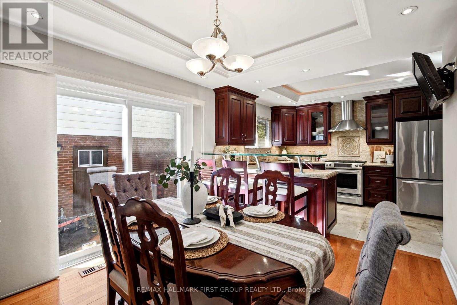 518 Gilbert Street E Property Photo 12