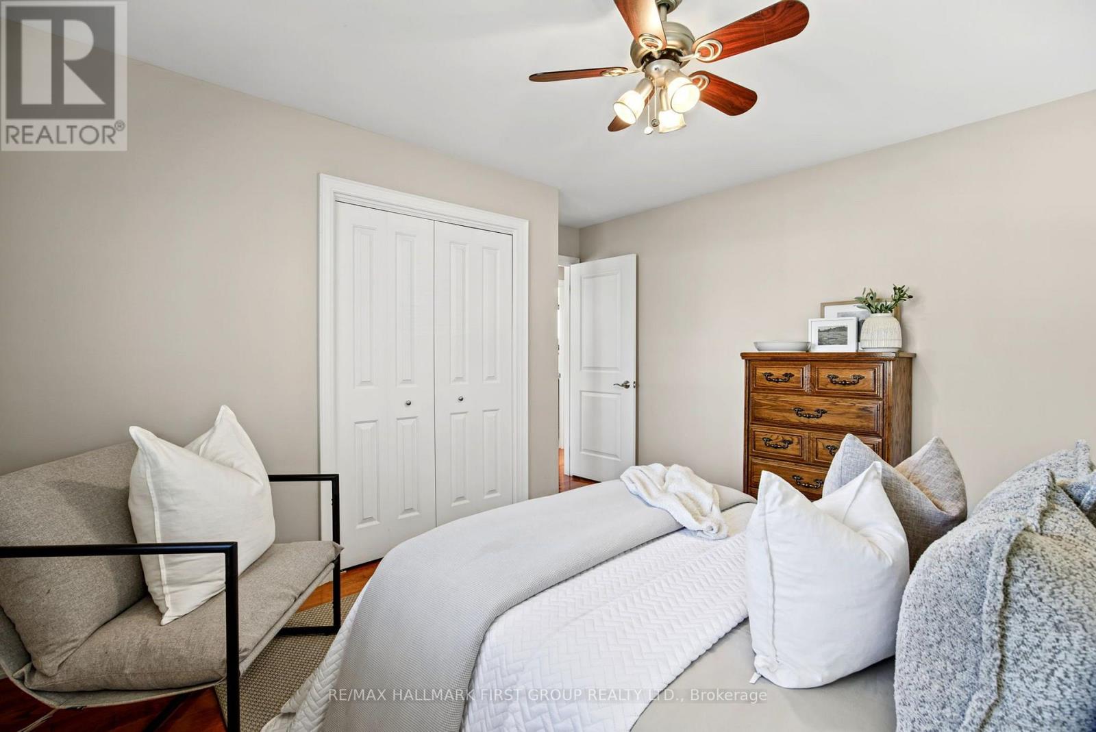 518 Gilbert Street E Property Photo 22