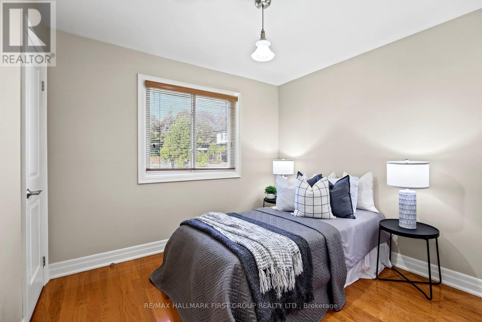 518 Gilbert Street E Property Photo 24