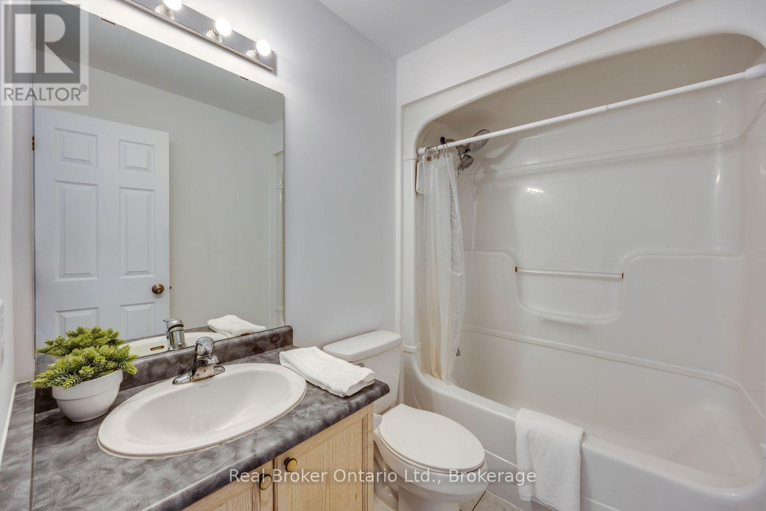 213 Hutton Place Property Photo 30
