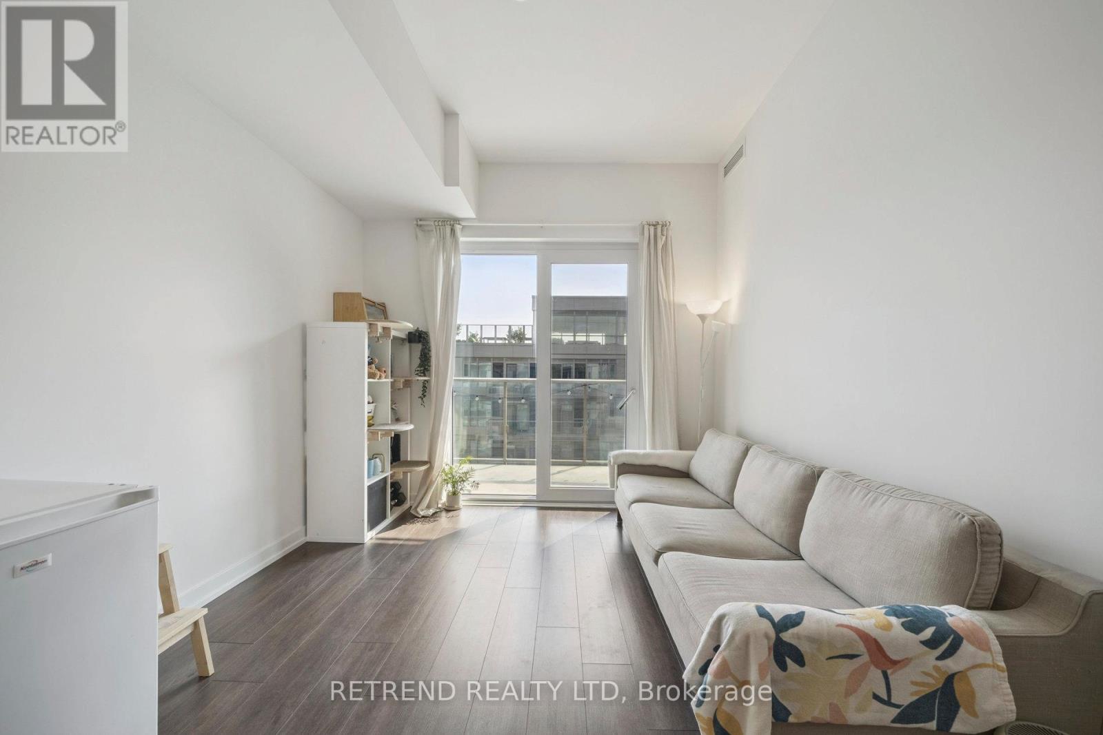 714 - 150 Logan Avenue Property Photo 5