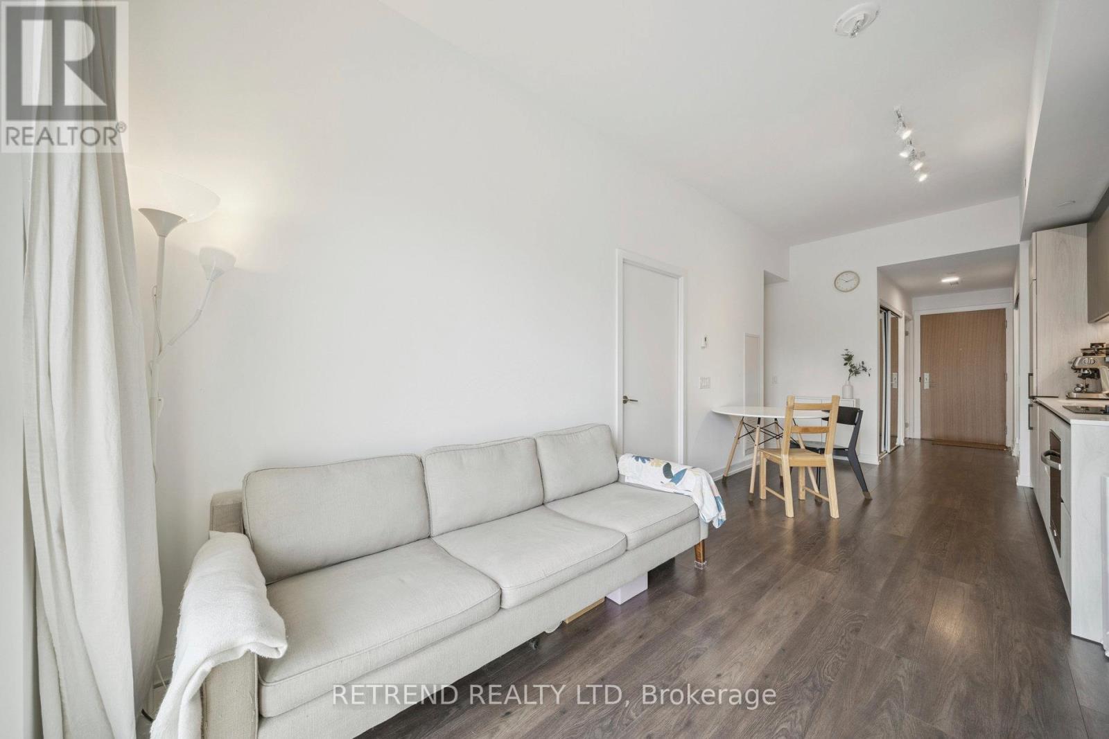 714 - 150 Logan Avenue Property Photo 6