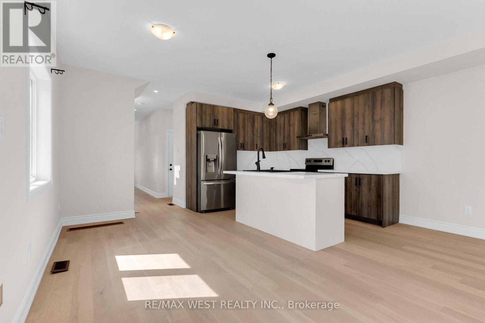 131 Guelph Street Property Photo 13