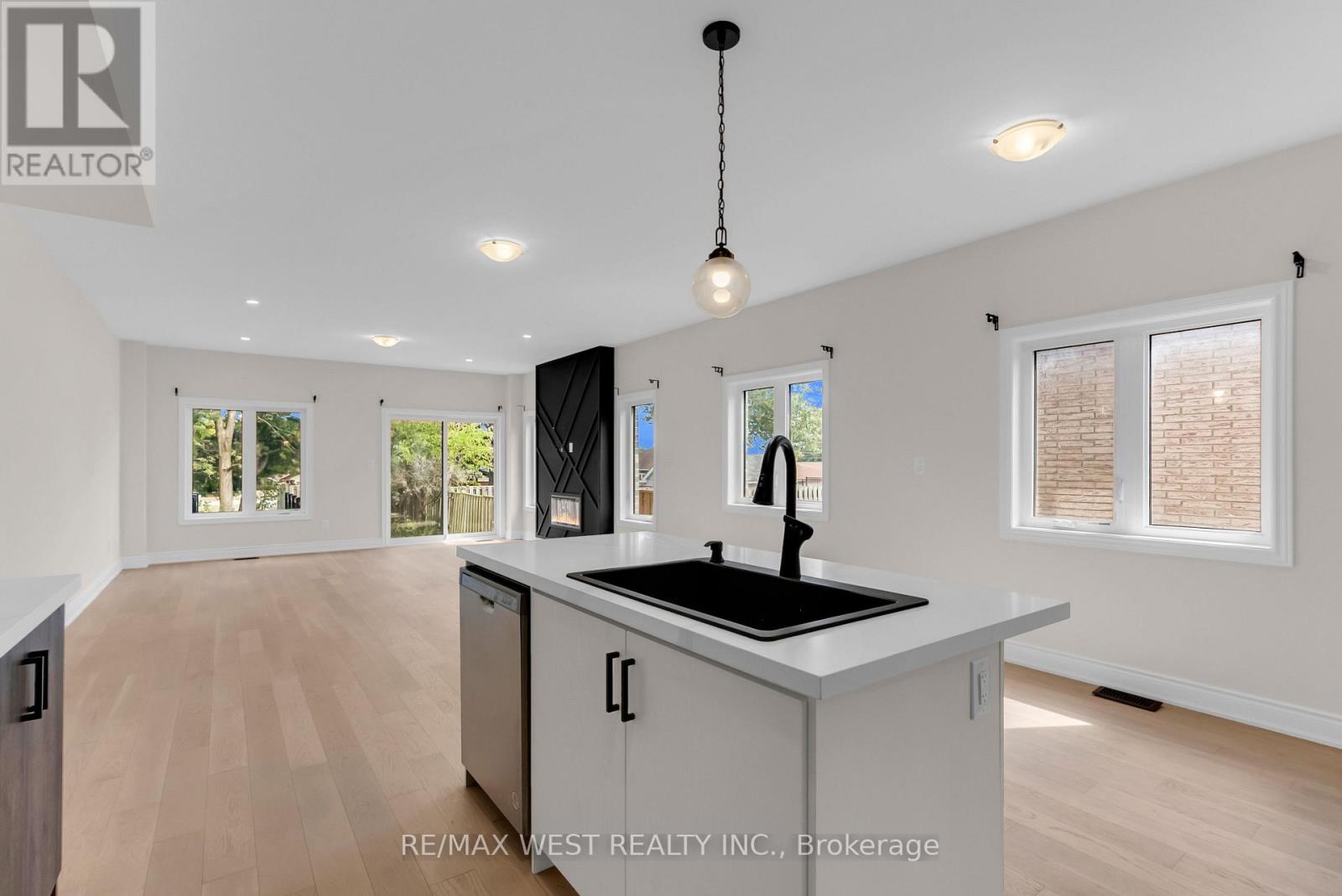 131 Guelph Street Property Photo 17