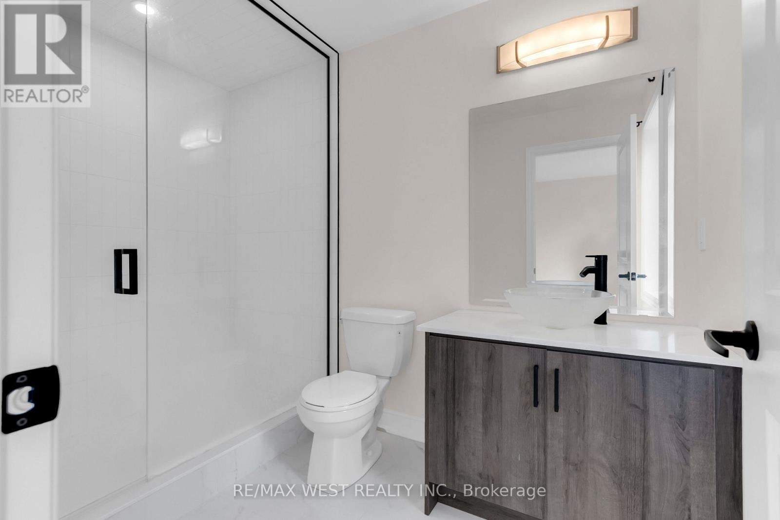131 Guelph Street Property Photo 25