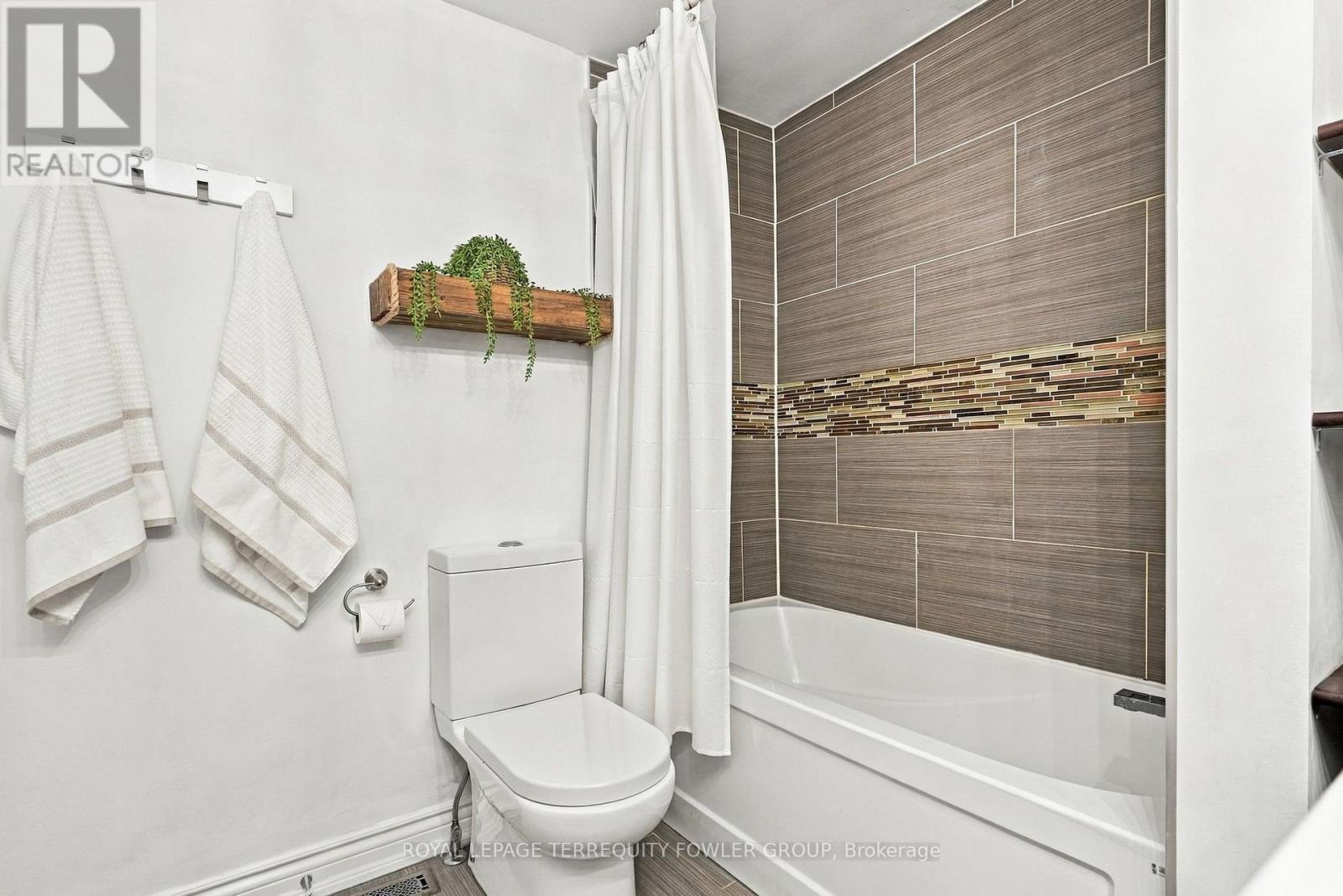 54 Andrea Road Property Photo 32