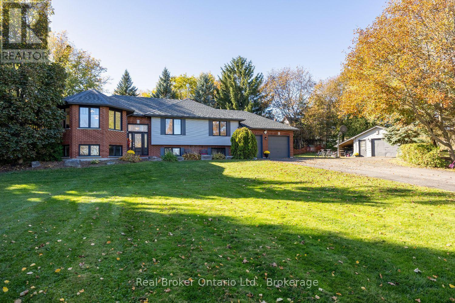 96 Potters Lane Property Photo 3