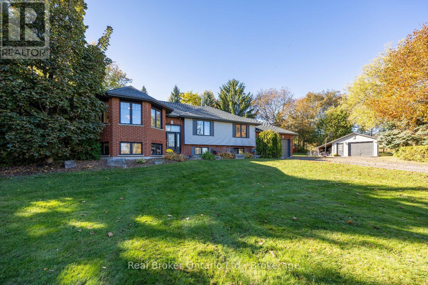 96 Potters Lane Property Photo 4
