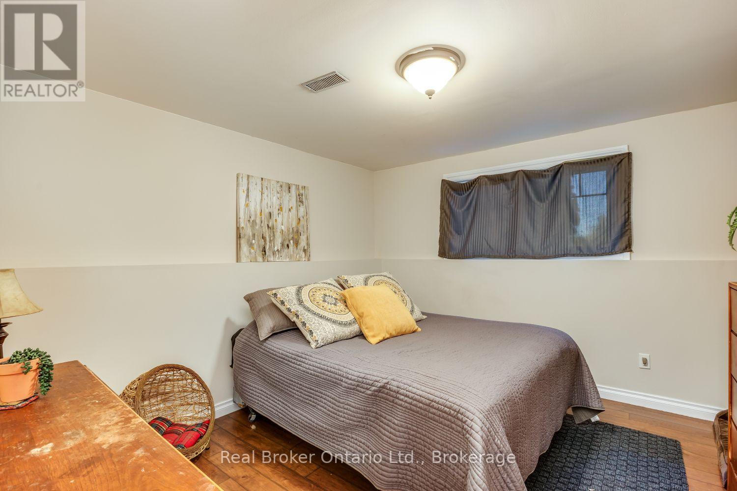 96 Potters Lane Property Photo 19