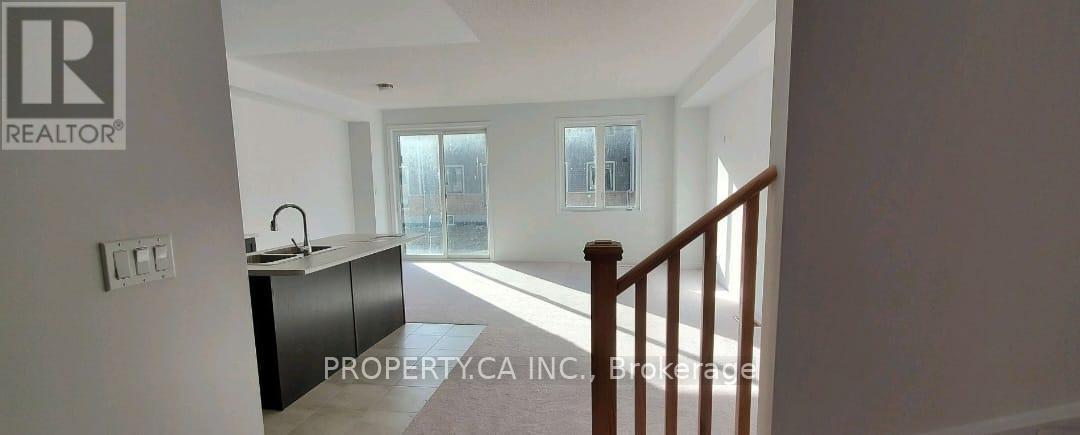 2032 Cameron Lott Crescent Property Photo 3