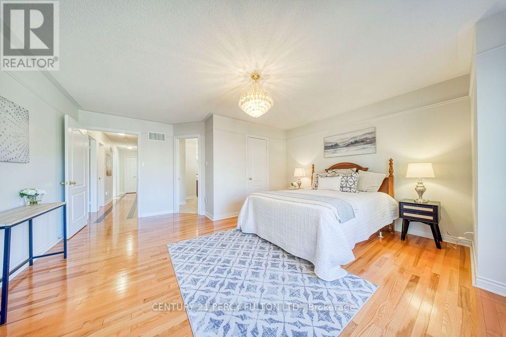 26 Root Crescent Property Photo 22