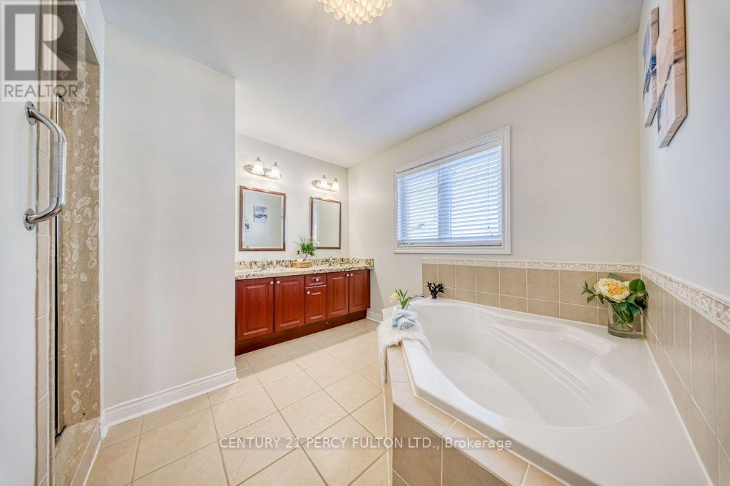 26 Root Crescent Property Photo 23