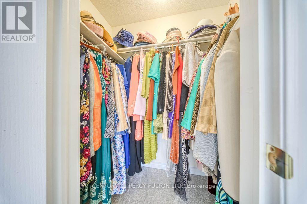 26 Root Crescent Property Photo 28