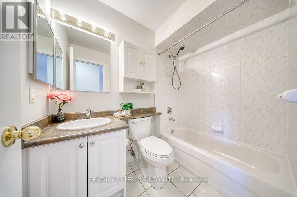 26 Root Crescent Property Photo 32