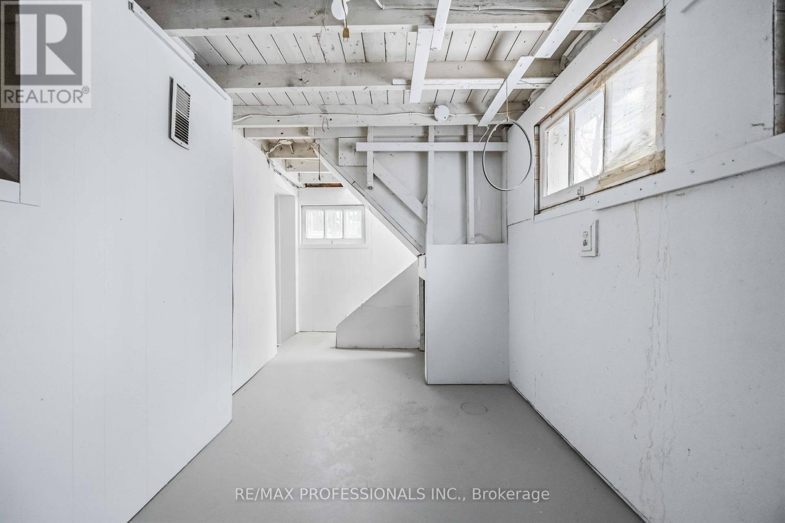 11 Bryant Avenue Property Photo 20