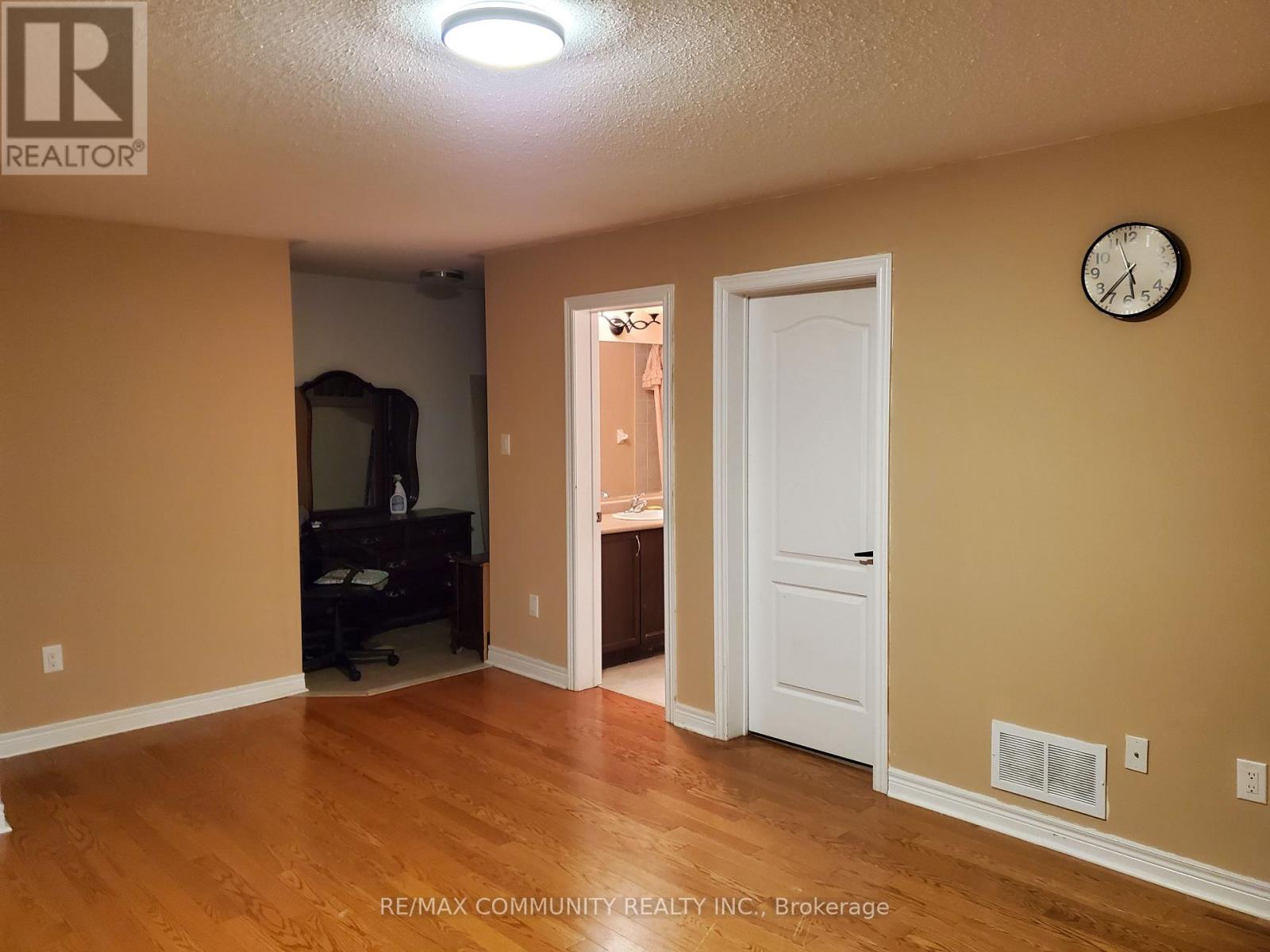 Back - 115 Oasis Boulevard Property Photo 2