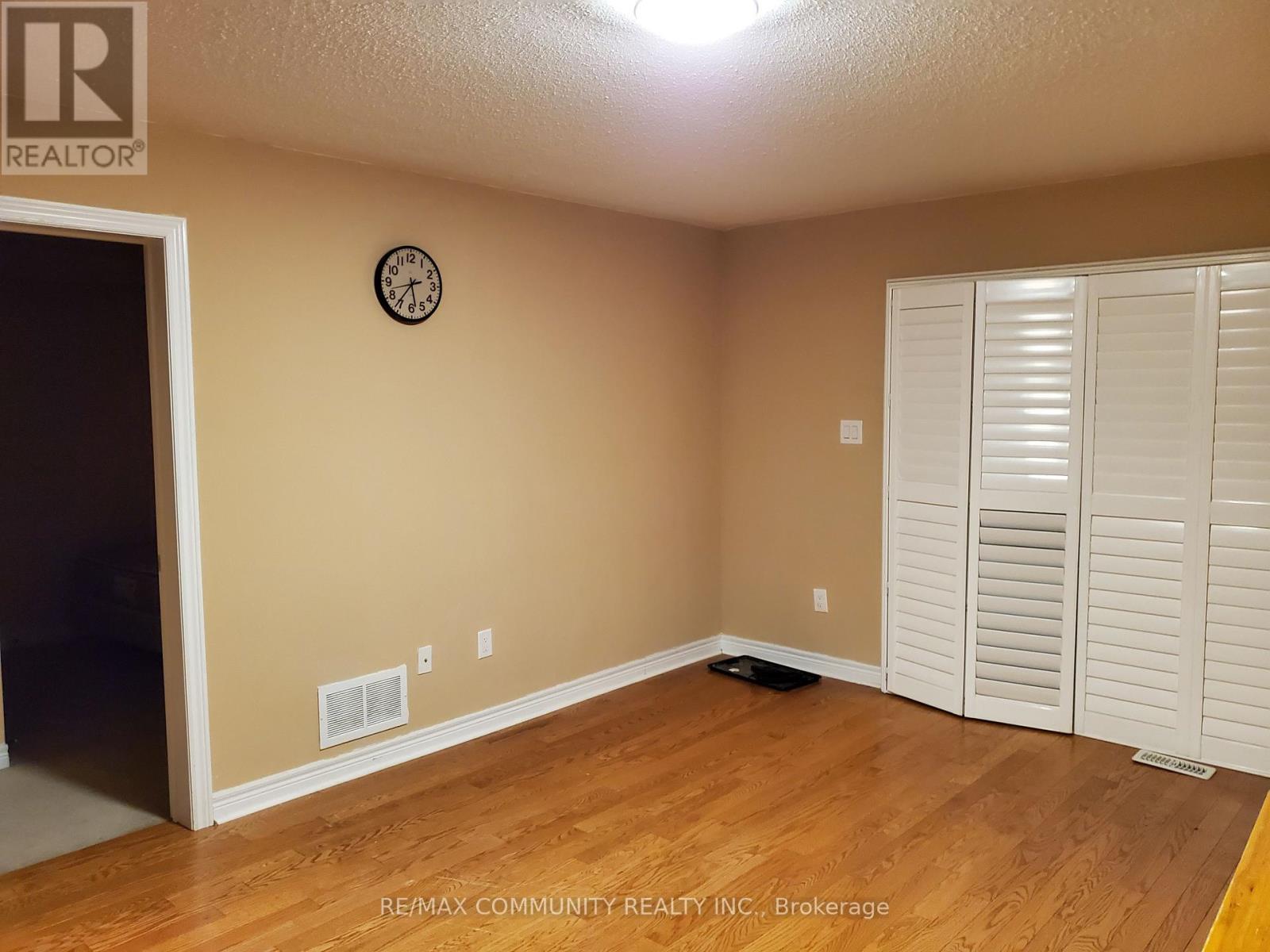 Back - 115 Oasis Boulevard Property Photo 4